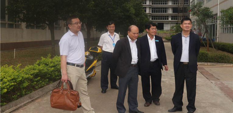 省教育厅林岗副巡视员到jiuzhou（中国）考察